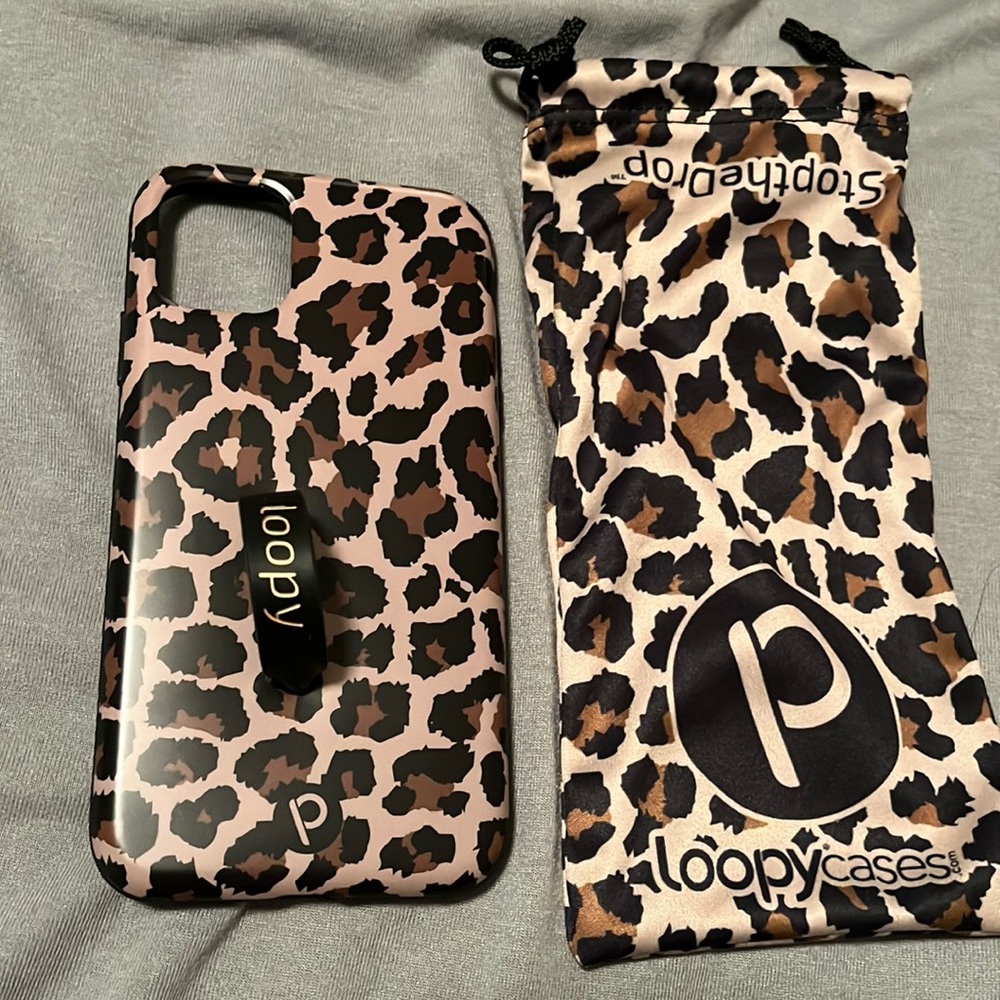 Loopy iPhone 11 Leopard Case
